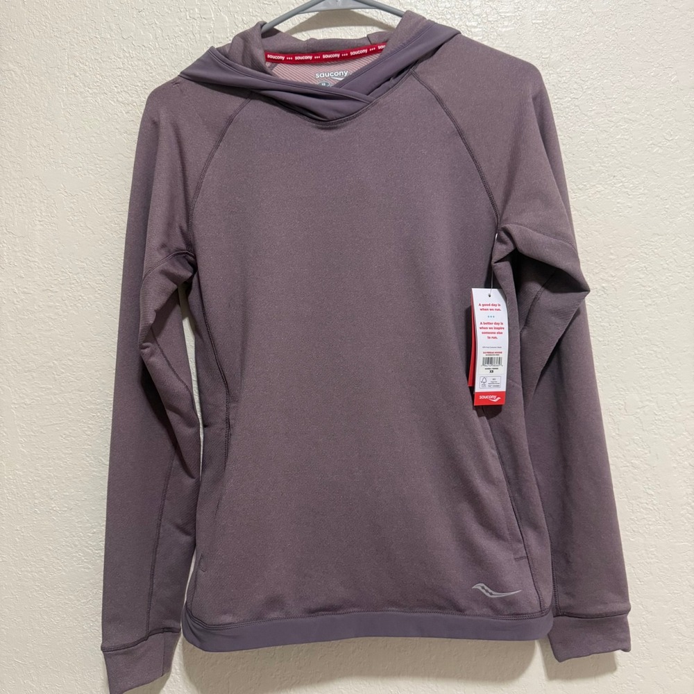 NWT Saucony Womens XS Purple Daybreak Hoodie LS Reflective Logo Kangaroo Pocket